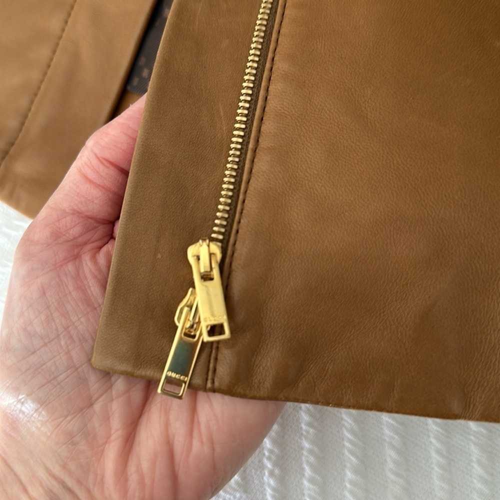 Gucci Leather Jacket with Gold Trim Size 38 - Picture 10 of 10